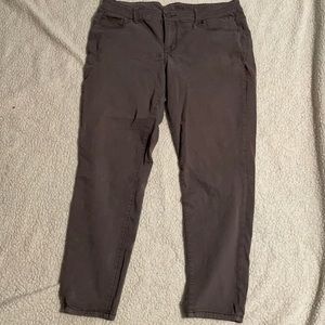 Women’s plus skinny jeans